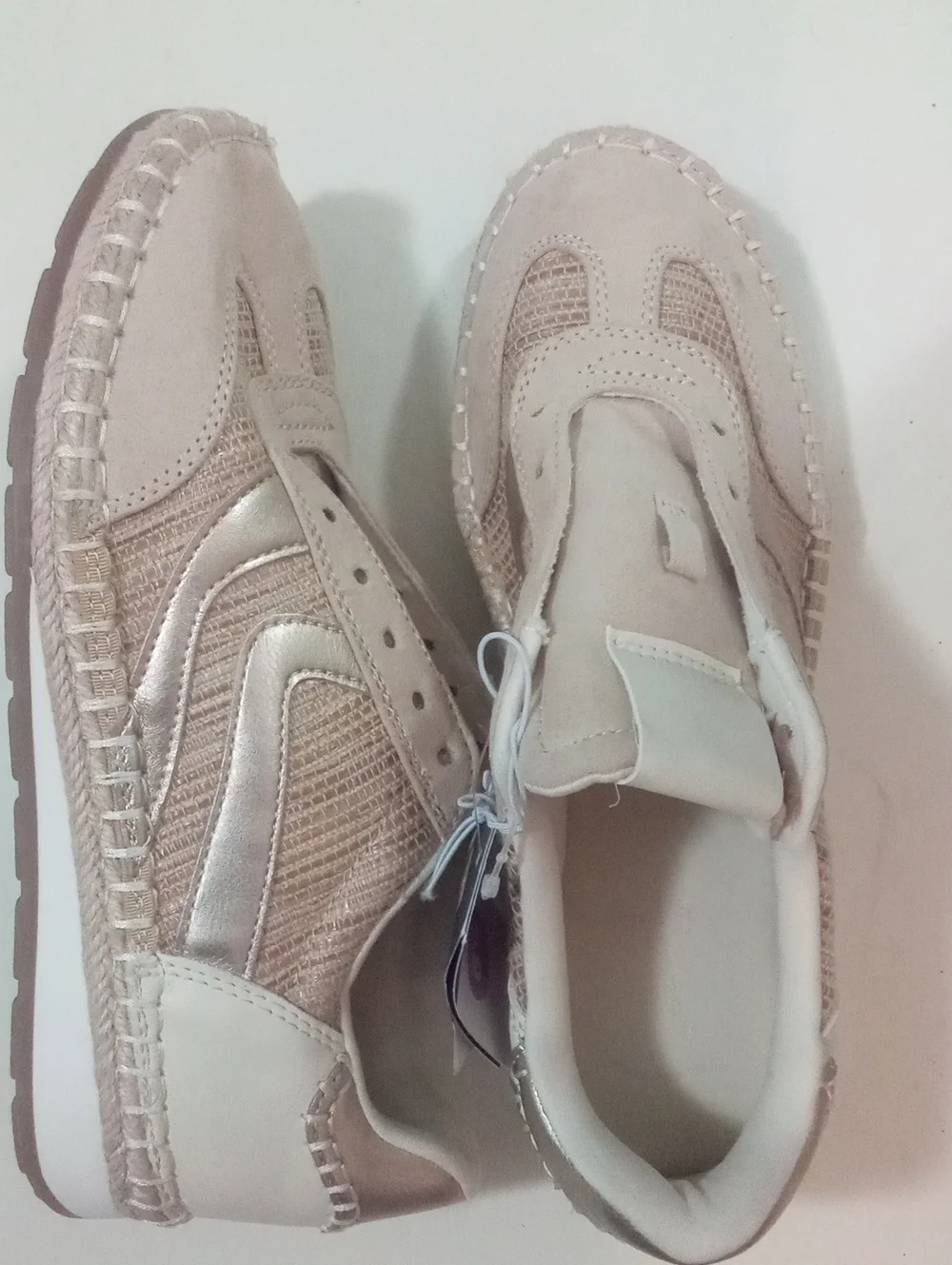 Universal Thread comfortable women’s